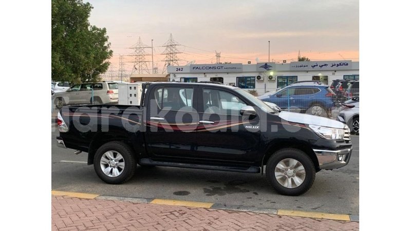 Big with watermark toyota hilux diana import dubai 4912