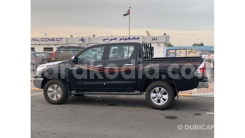 Big with watermark toyota hilux diana import dubai 4912