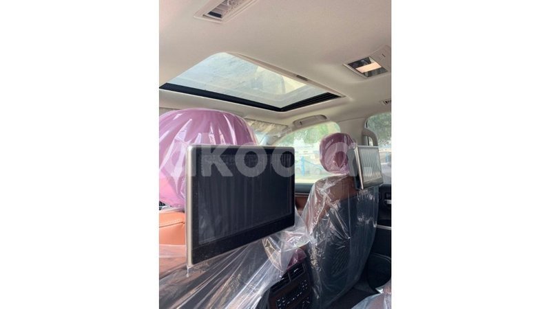 Big with watermark toyota land cruiser diana import dubai 4916