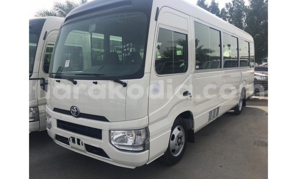 Acheter Import Voiture Toyota Coaster Blanc à Import - Dubai, Diana Acheter Import Voiture Toyota Coaster Blanc à Import - Dubai, Diana