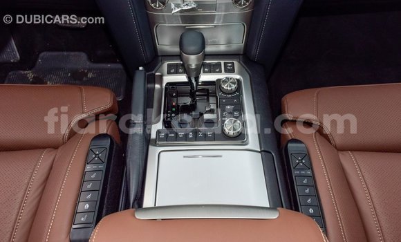 Acheter Import Voiture Toyota Land Cruiser Noir à Import - Dubai, Diana Acheter Import Voiture Toyota Land Cruiser Noir à Import - Dubai, Diana