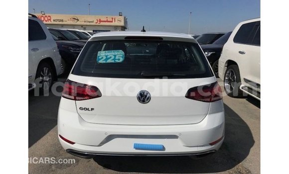 Acheter Import Voiture Volkswagen Golf Blanc à Import - Dubai, Diana Acheter Import Voiture Volkswagen Golf Blanc à Import - Dubai, Diana