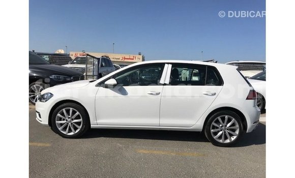 Acheter Import Voiture Volkswagen Golf Blanc à Import - Dubai, Diana Acheter Import Voiture Volkswagen Golf Blanc à Import - Dubai, Diana