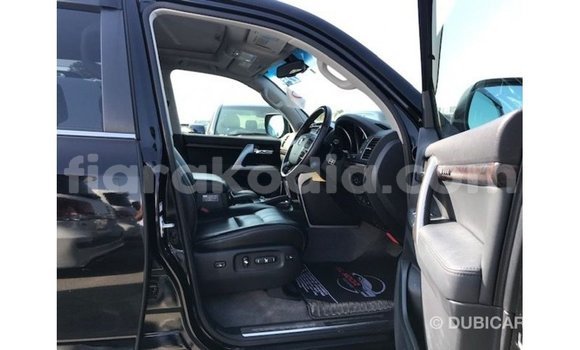 Acheter Import Voiture Toyota Land Cruiser Noir à Import - Dubai, Diana Acheter Import Voiture Toyota Land Cruiser Noir à Import - Dubai, Diana