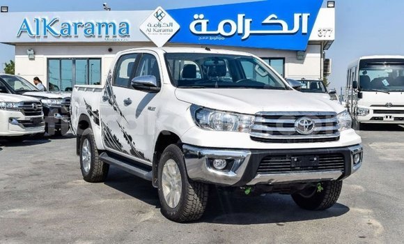 Hividy Toyota Hilux fotsy Car in Import - Dubai in Diana Hividy Toyota Hilux fotsy Car in Import - Dubai in Diana