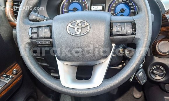 Hividy Toyota Hilux fotsy Car in Import - Dubai in Diana Hividy Toyota Hilux fotsy Car in Import - Dubai in Diana