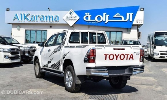 Hividy Toyota Hilux fotsy Car in Import - Dubai in Diana Hividy Toyota Hilux fotsy Car in Import - Dubai in Diana