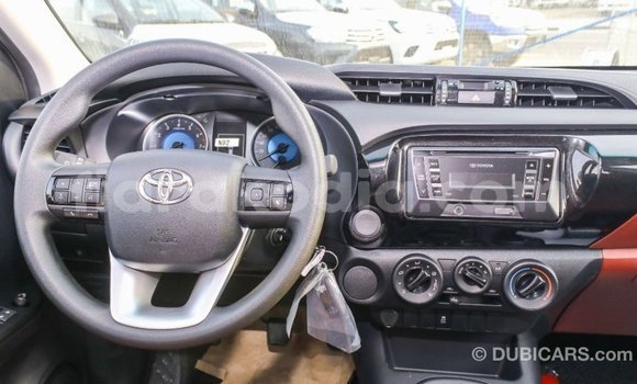 Hividy Toyota Hilux fotsy Car in Import - Dubai in Diana Hividy Toyota Hilux fotsy Car in Import - Dubai in Diana