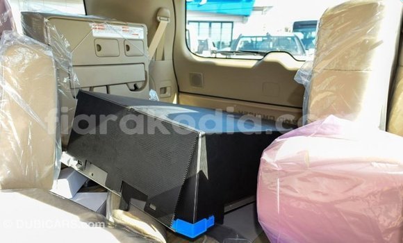 Hividy Toyota Land Cruiser fotsy Car in Import - Dubai in Diana Hividy Toyota Land Cruiser fotsy Car in Import - Dubai in Diana