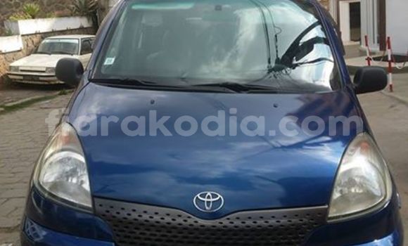 Acheter Occasion Voiture Toyota Verso Bleu à Antananarivo au Analamanga Acheter Occasion Voiture Toyota Verso Bleu à Antananarivo au Analamanga