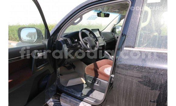 Buy Import Toyota Land Cruiser Black Car in Import - Dubai in Diana Buy Import Toyota Land Cruiser Black Car in Import - Dubai in Diana