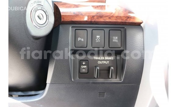 Hividy Toyota Tundra fotsy Car in Import - Dubai in Diana Hividy Toyota Tundra fotsy Car in Import - Dubai in Diana