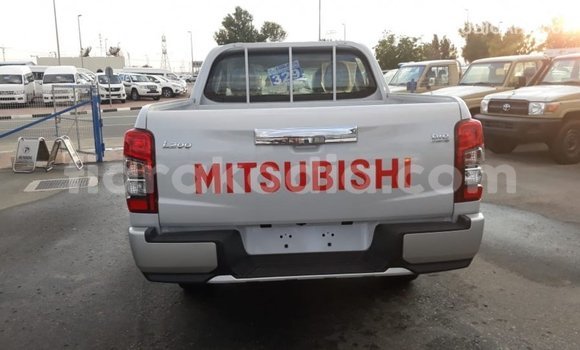 Hividy Mitsubishi L200 fotsy Car in Import - Dubai in Diana Hividy Mitsubishi L200 fotsy Car in Import - Dubai in Diana