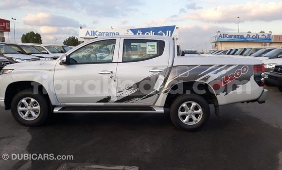 Acheter Import Voiture Mitsubishi L200 Blanc à Import - Dubai, Diana Acheter Import Voiture Mitsubishi L200 Blanc à Import - Dubai, Diana