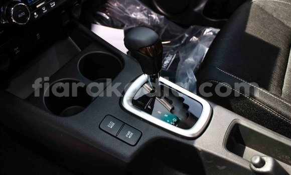 Buy Import Toyota Hilux White Car in Import - Dubai in Diana Buy Import Toyota Hilux White Car in Import - Dubai in Diana