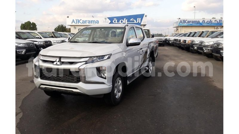 Big with watermark mitsubishi l200 diana import dubai 4985