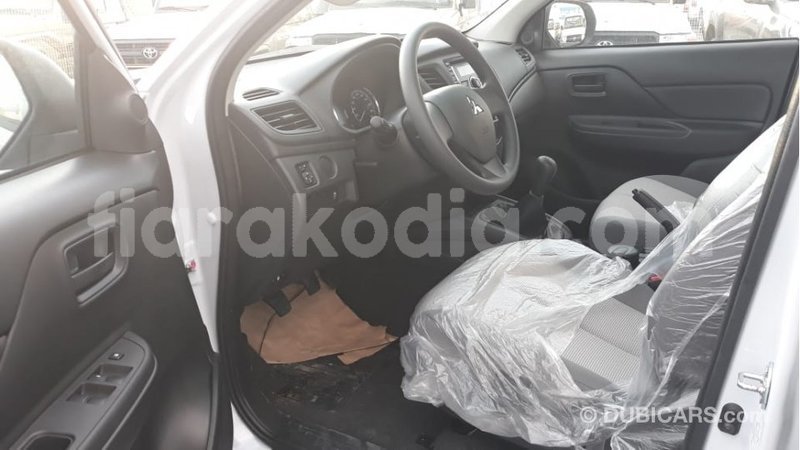 Big with watermark mitsubishi l200 diana import dubai 4985