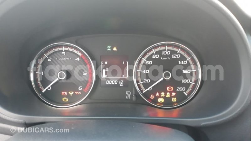 Big with watermark mitsubishi l200 diana import dubai 4985