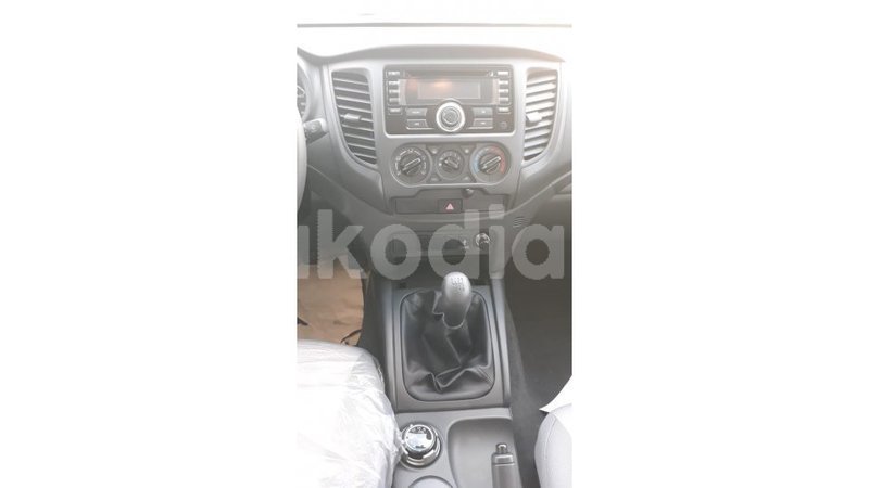 Big with watermark mitsubishi l200 diana import dubai 4985