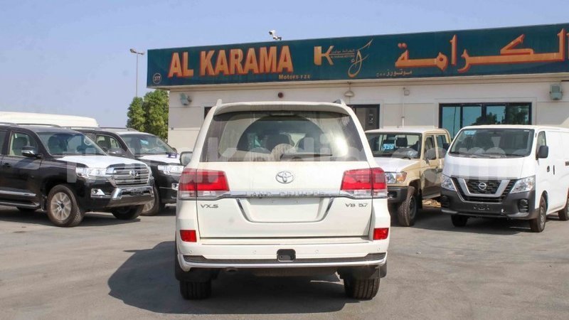 Big with watermark toyota land cruiser diana import dubai 4987