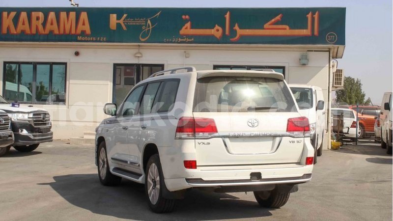 Big with watermark toyota land cruiser diana import dubai 4987