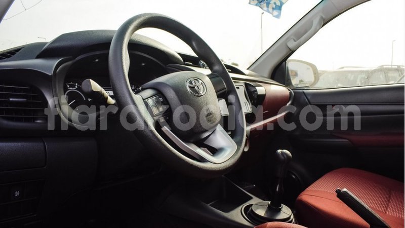 Big with watermark toyota hilux diana import dubai 4989
