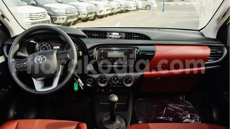 Big with watermark toyota hilux diana import dubai 4989