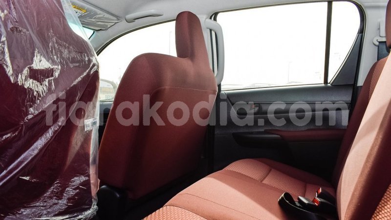 Big with watermark toyota hilux diana import dubai 4989
