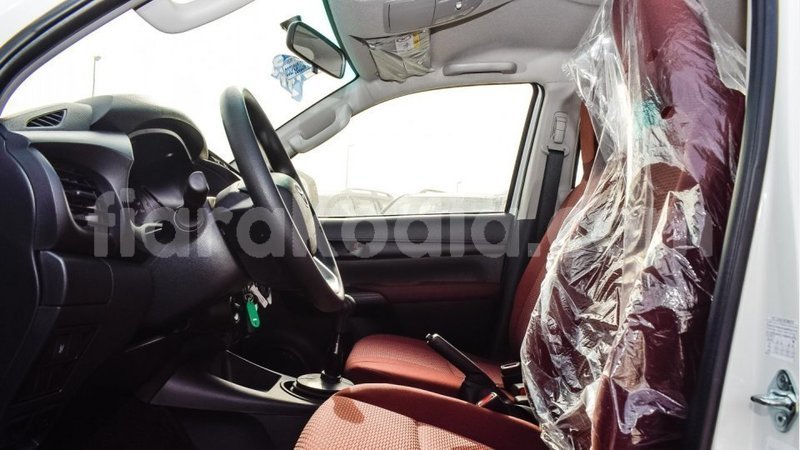 Big with watermark toyota hilux diana import dubai 4989