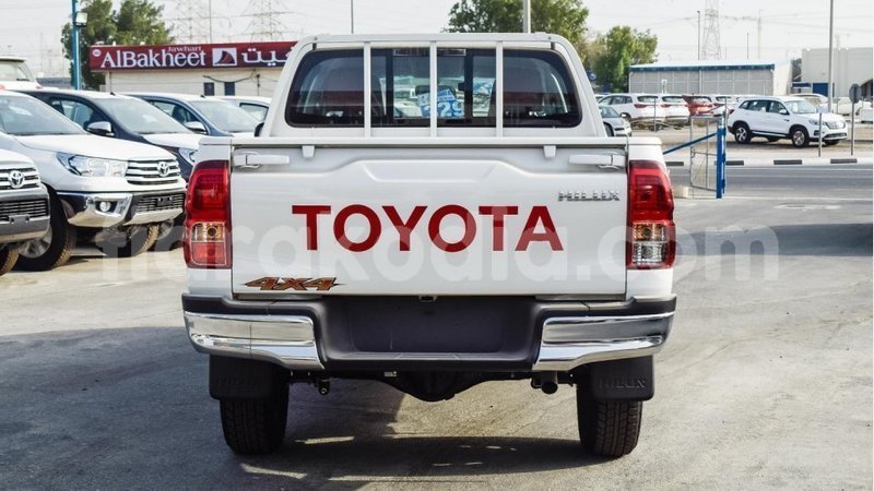 Big with watermark toyota hilux diana import dubai 4989