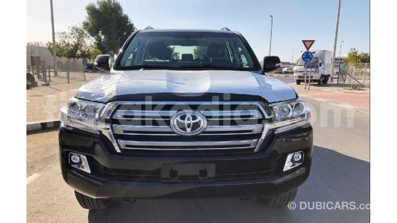 Big with watermark toyota land cruiser diana import dubai 4992