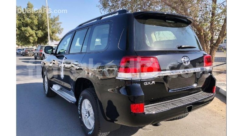 Big with watermark toyota land cruiser diana import dubai 4992