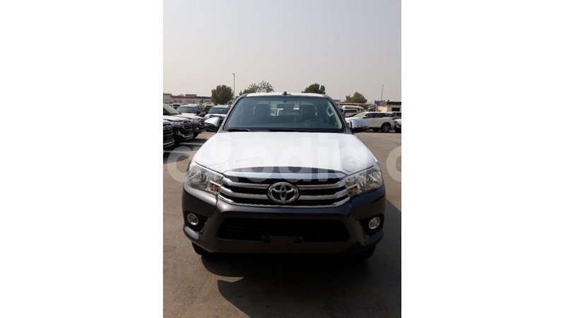 Big with watermark toyota hilux diana import dubai 4994