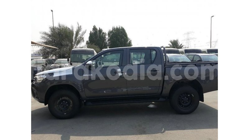 Big with watermark toyota hilux diana import dubai 4994