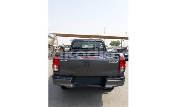 Acheter Import Voiture Toyota Hilux Noir à Import - Dubai, Diana Acheter Import Voiture Toyota Hilux Noir à Import - Dubai, Diana