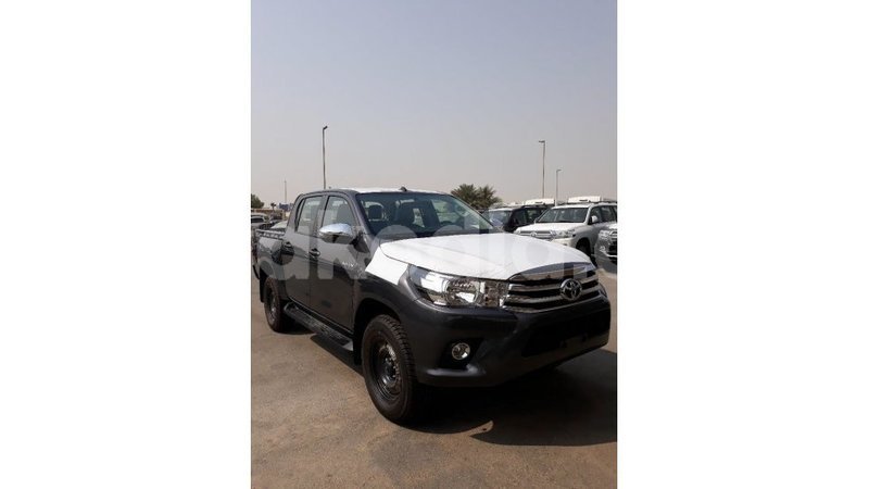 Big with watermark toyota hilux diana import dubai 4994