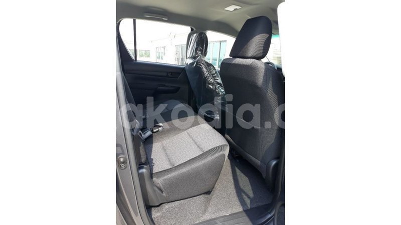 Big with watermark toyota hilux diana import dubai 4994