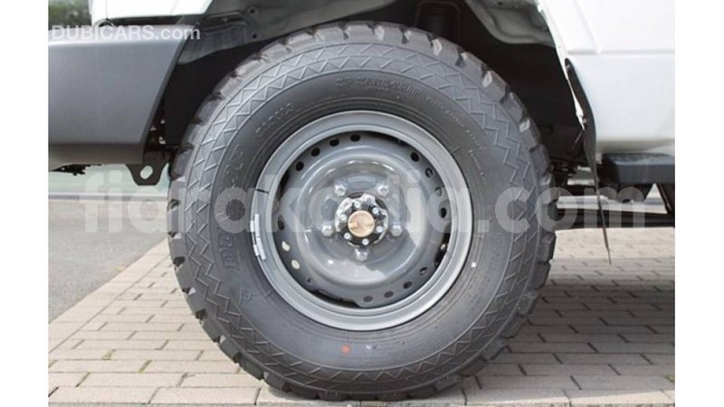 Big with watermark toyota land cruiser diana import dubai 4997