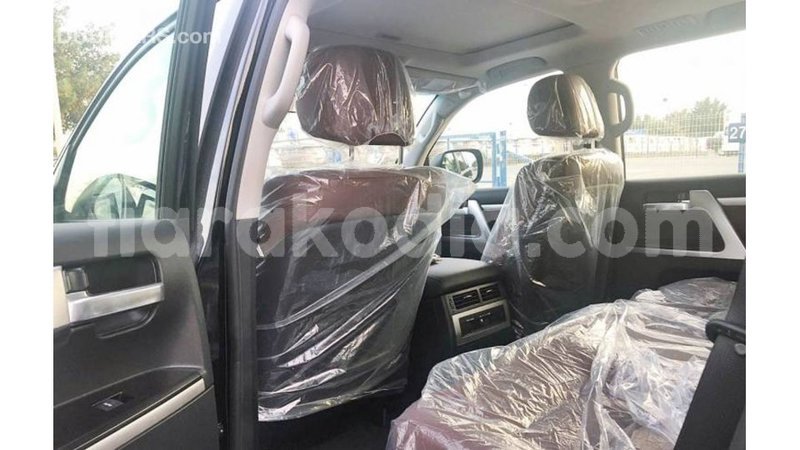 Big with watermark toyota land cruiser diana import dubai 5000