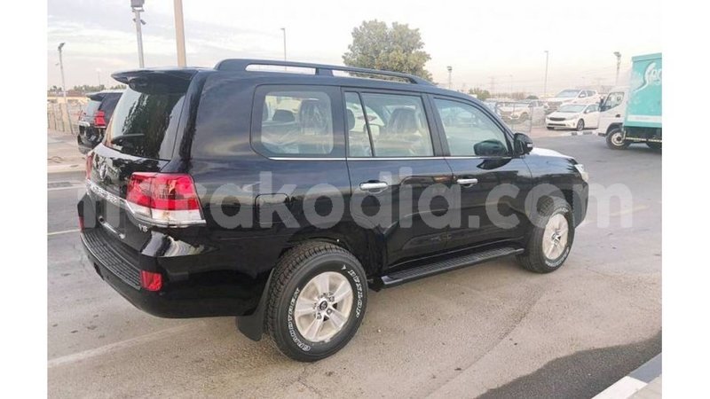 Big with watermark toyota land cruiser diana import dubai 5000