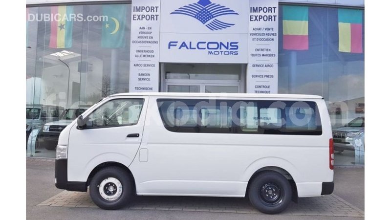 Big with watermark toyota hiace diana import dubai 5016