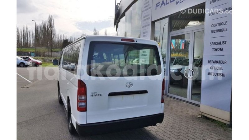 Big with watermark toyota hiace diana import dubai 5016