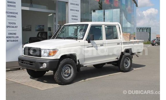 Buy Import Toyota Land Cruiser White Car in Import - Dubai in Diana Buy Import Toyota Land Cruiser White Car in Import - Dubai in Diana
