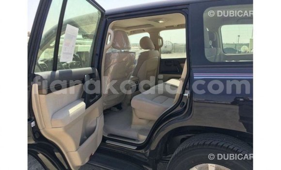 Acheter Import Voiture Toyota Land Cruiser Noir à Import - Dubai, Diana Acheter Import Voiture Toyota Land Cruiser Noir à Import - Dubai, Diana