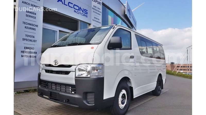 Big with watermark toyota hiace diana import dubai 5029