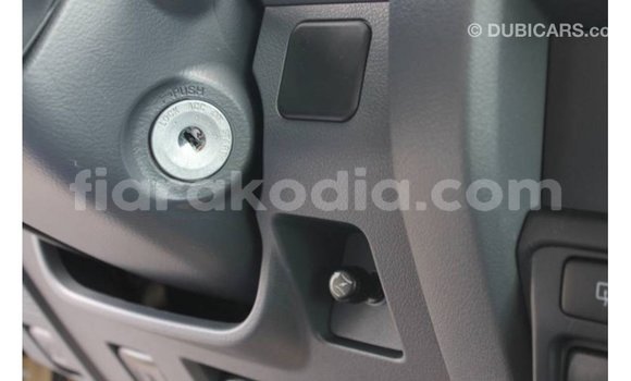 Acheter Import Voiture Toyota Land Cruiser Beige à Import - Dubai, Diana Acheter Import Voiture Toyota Land Cruiser Beige à Import - Dubai, Diana