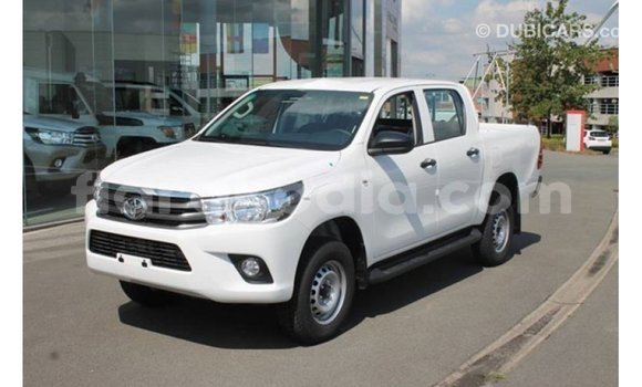 Acheter Import Voiture Toyota Hilux Blanc à Import - Dubai, Diana Acheter Import Voiture Toyota Hilux Blanc à Import - Dubai, Diana