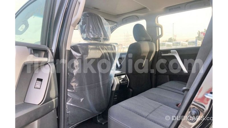 Big with watermark toyota prado diana import dubai 5039