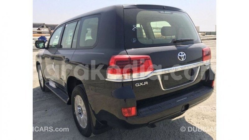 Big with watermark toyota land cruiser diana import dubai 5040