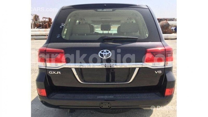 Big with watermark toyota land cruiser diana import dubai 5040